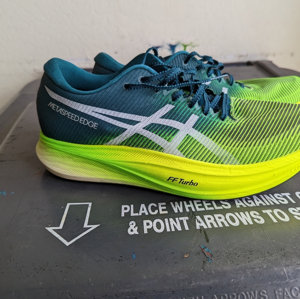 Asics Metaspeed edge